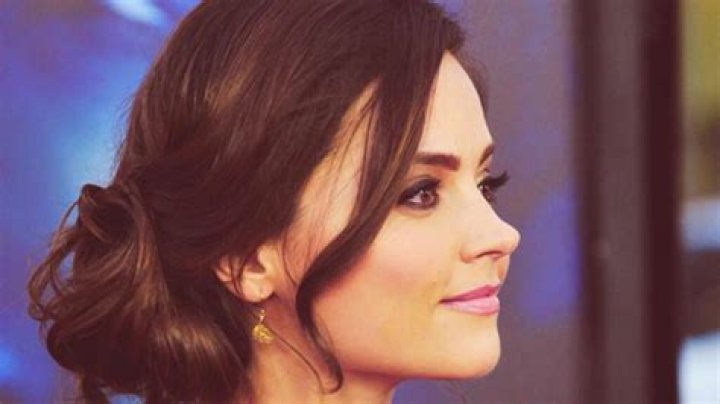 Has Jenna Coleman Done Nose Job? Before And After Photos Of The Actress