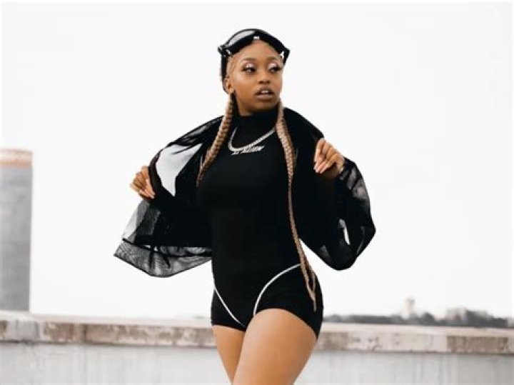 
Kamo Mphela Height, Weight, Net Worth, Age, Birthday, Wikipedia, Who, Nationality, Biography 