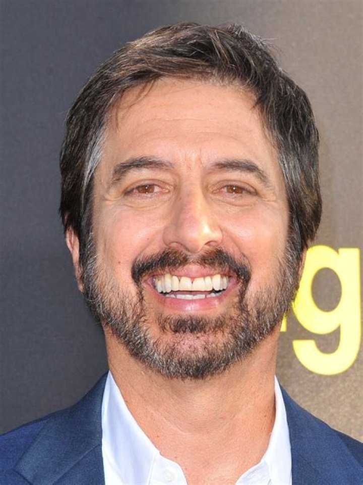 Ray Romano Height, Weight, Net Worth, Age, Birthday, Wikipedia, Who, Nationality, Biography