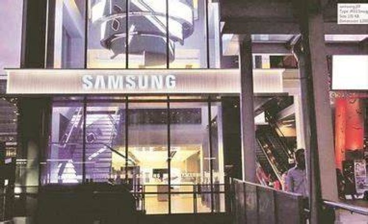 
Samsung’s Q3 earnings outlook grim amid poor global chip demand 